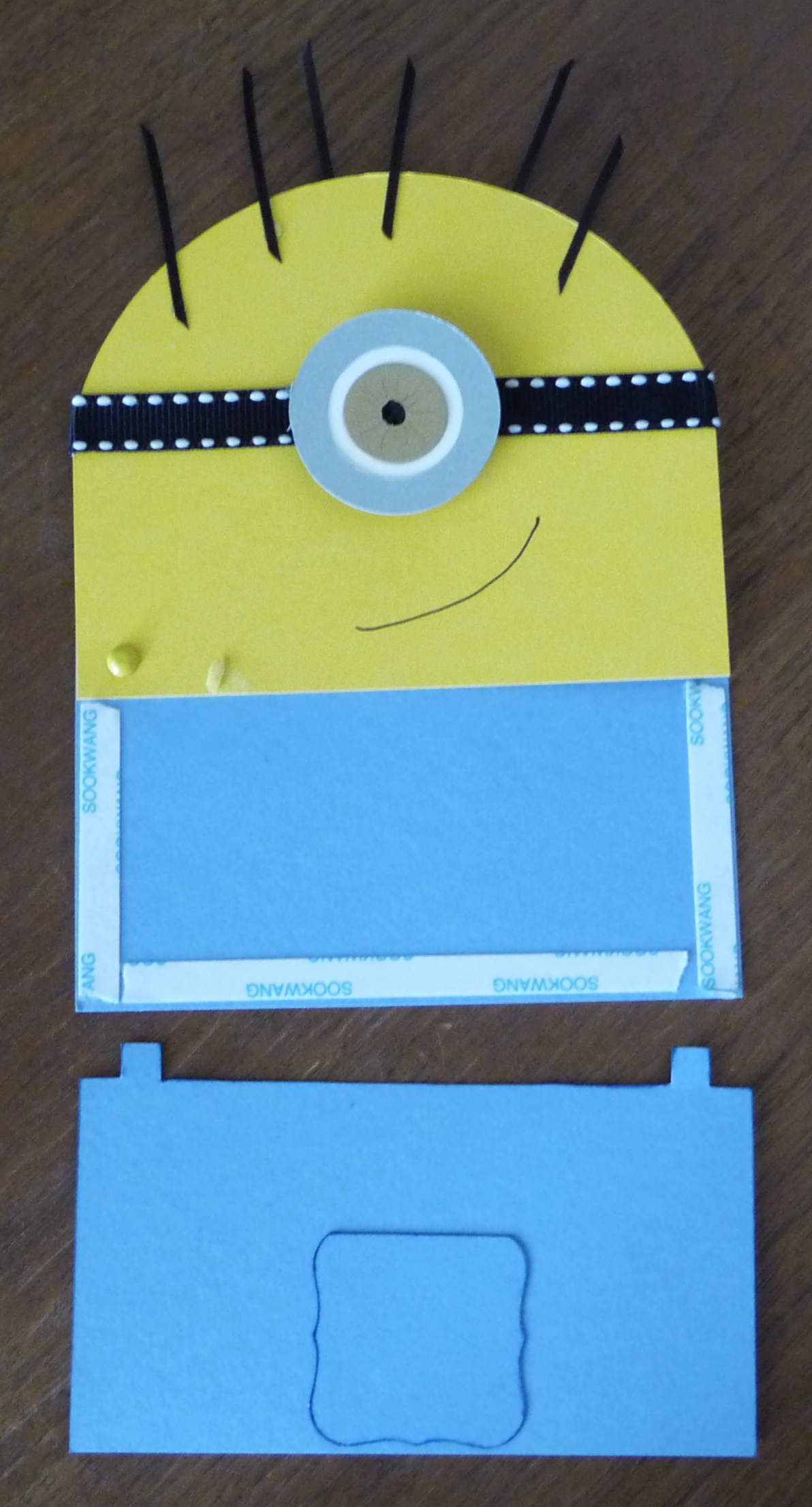 Minion Gift Card Holder – Cards and Candles in Progress
